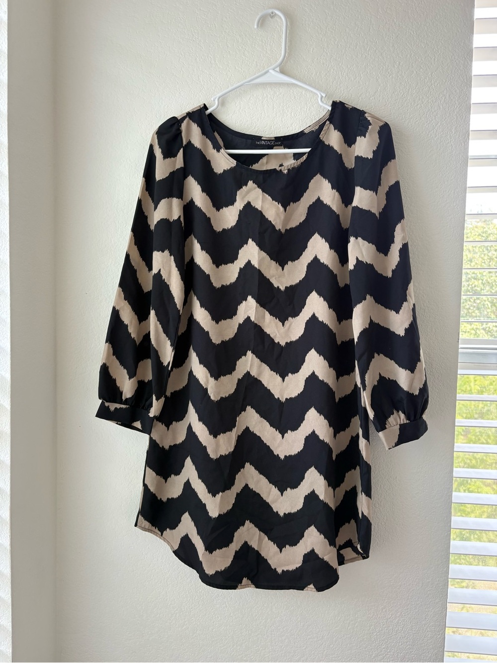 The Vintage Shop Black & Beige Chevron Long Sleeve Dress